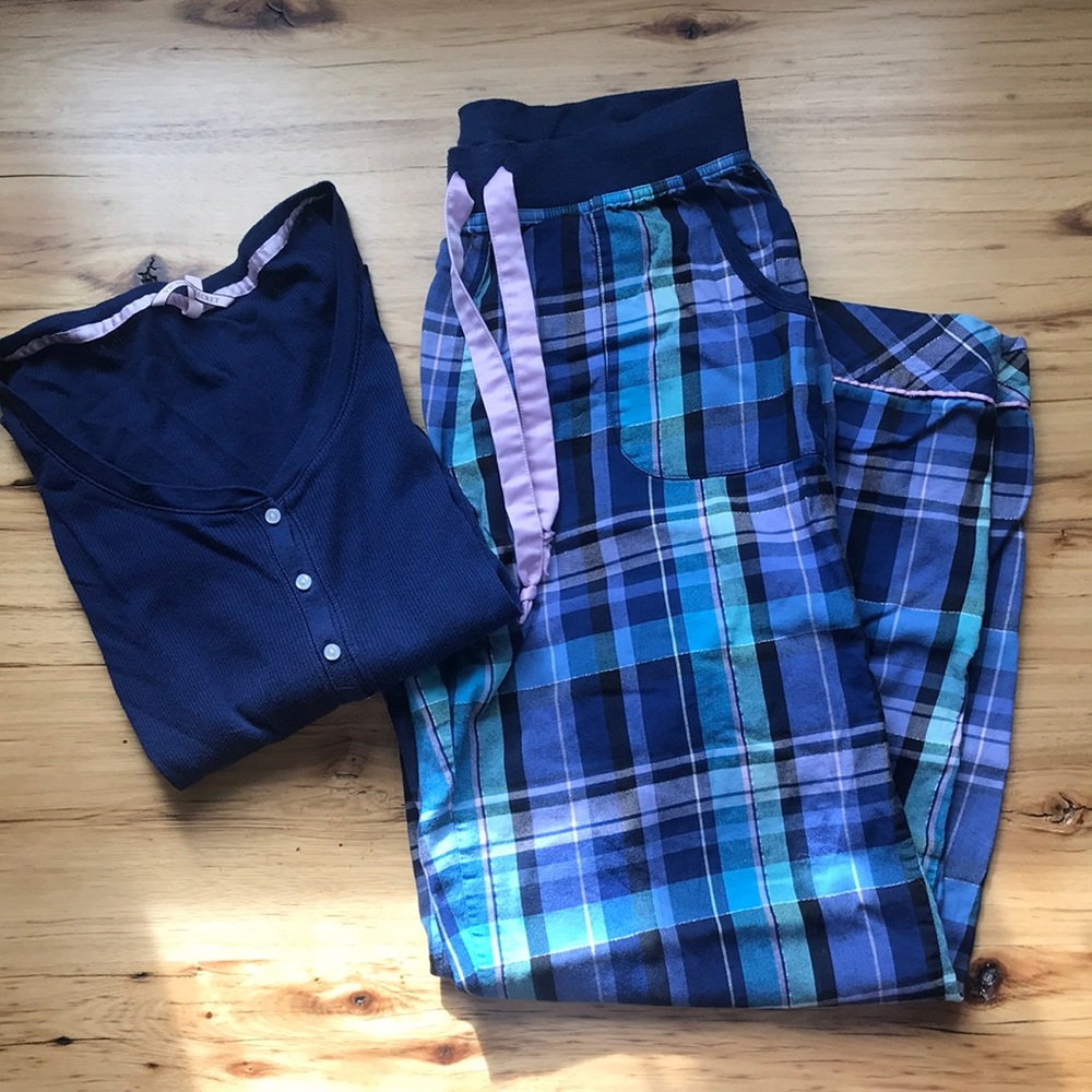 Victoria’s Secret pajama set small